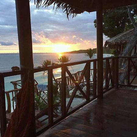 Nini's Beach Bungalows Bira Exterior foto